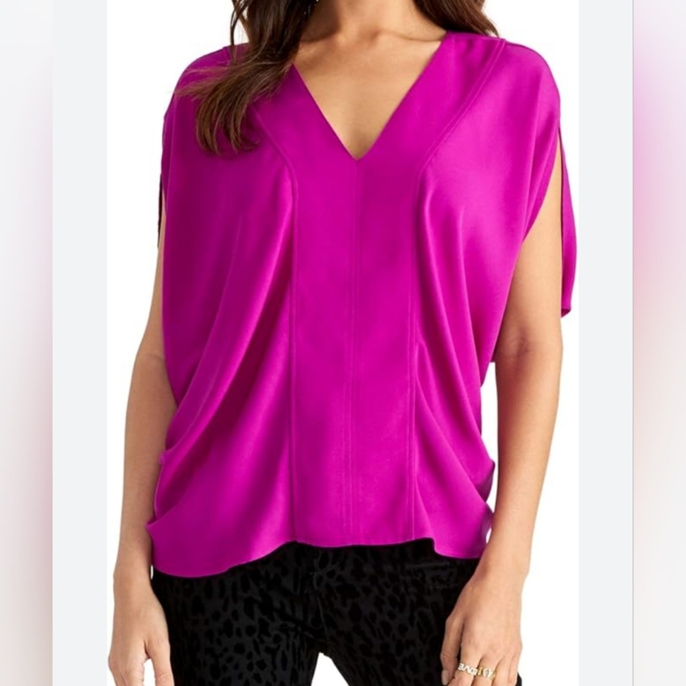 Rachel Roy V-neck cold shoulder  blouse magenta purple size M NWOT
